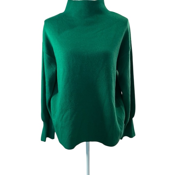 Tahari Kelly Green Mockneck Sweater - Picture 1 of 6
